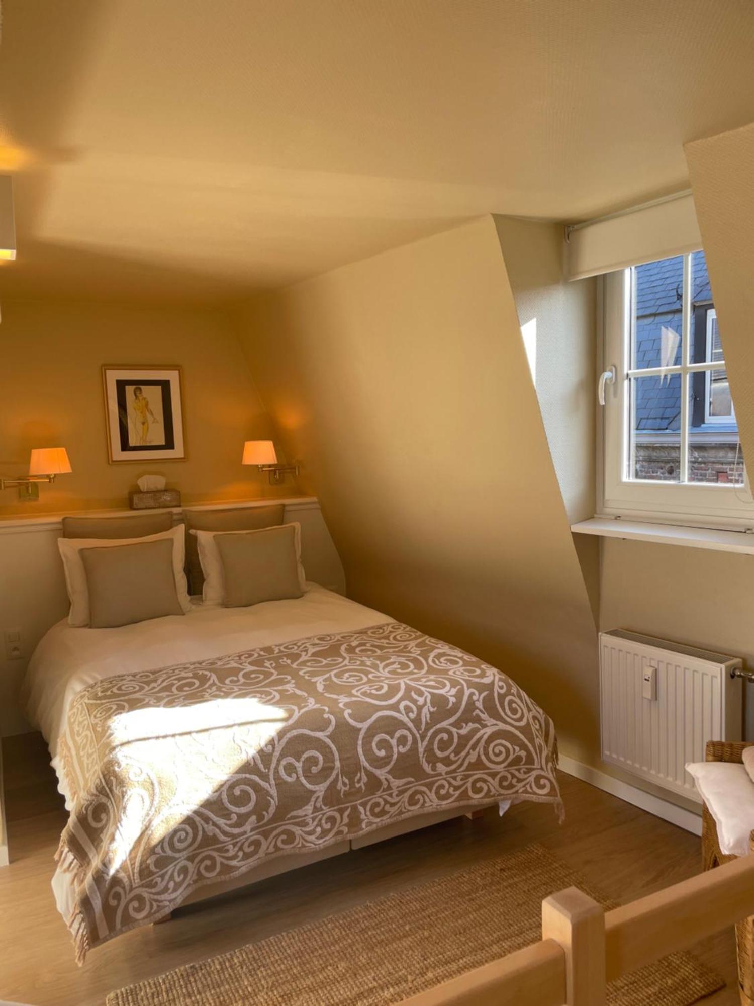 ナミュールLe 25, Duplex Elegant Au Coeur Du Pietonnier Historiqueアパートメント エクステリア 写真